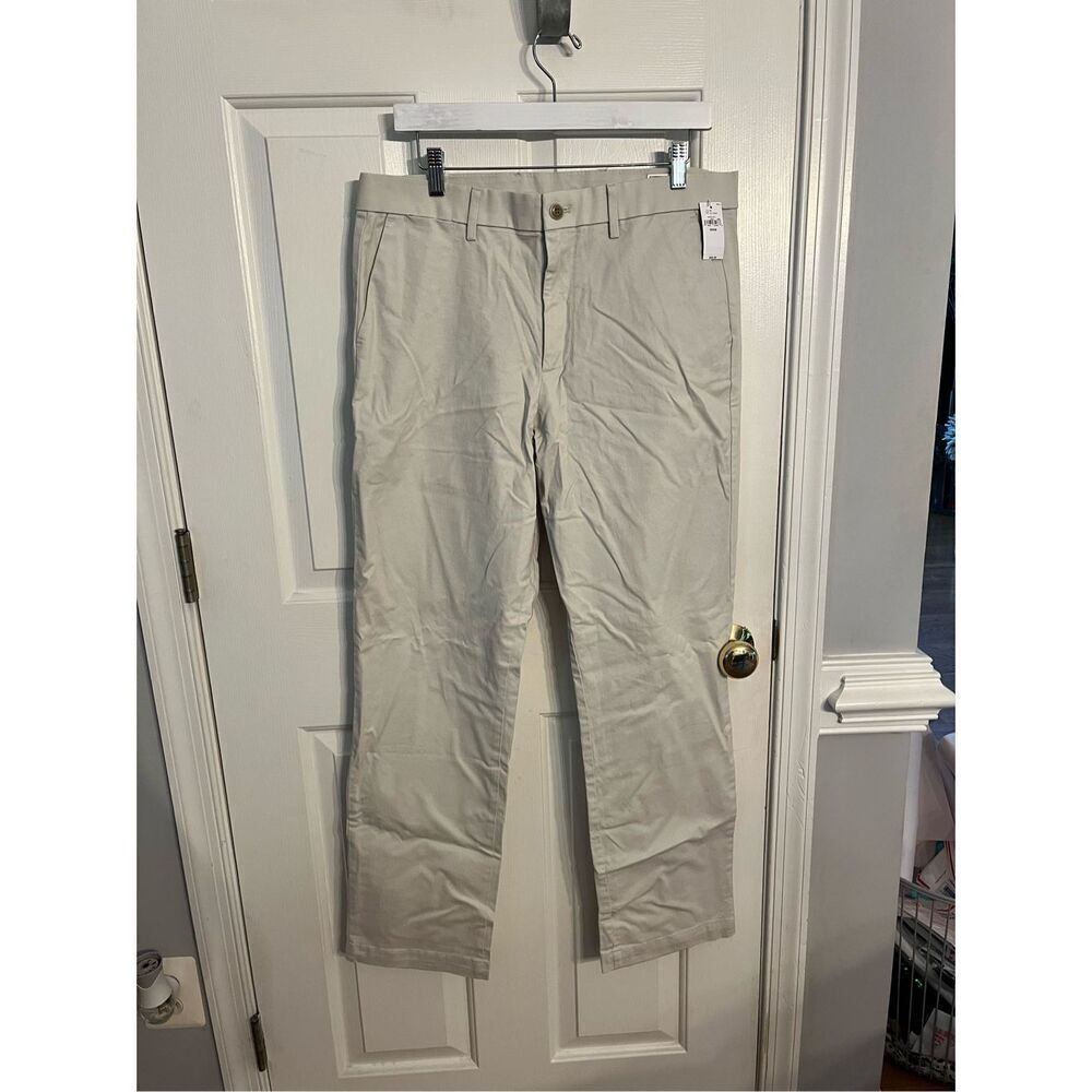 GAP Straight Fit Chino Pants in a Putty shade SZ 33X32 NWT